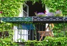 Moominrooftop-and-balcony-gardens-18.jpg; ?>